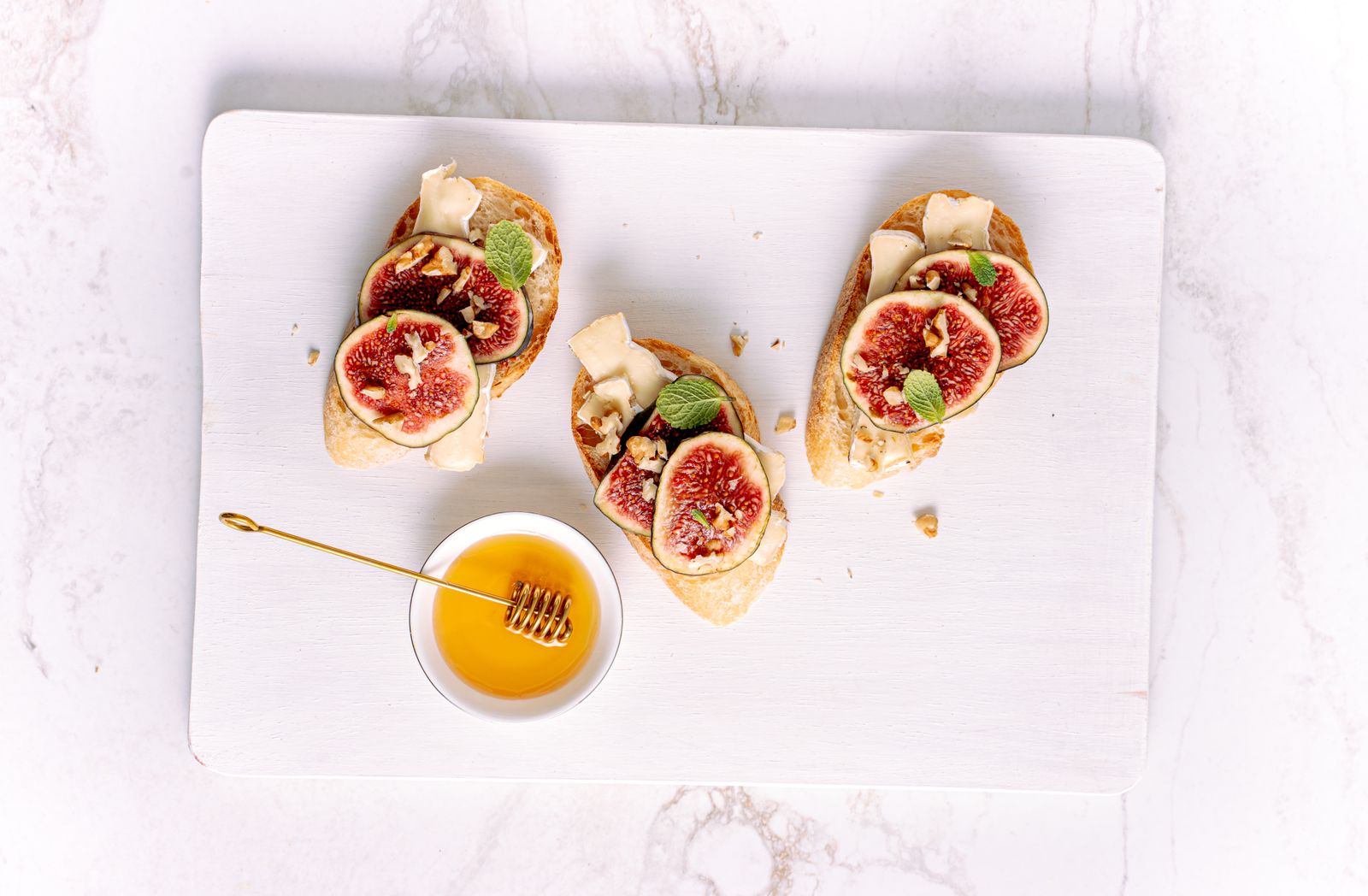 Ricotta, Figs & Orange Blossom Honey